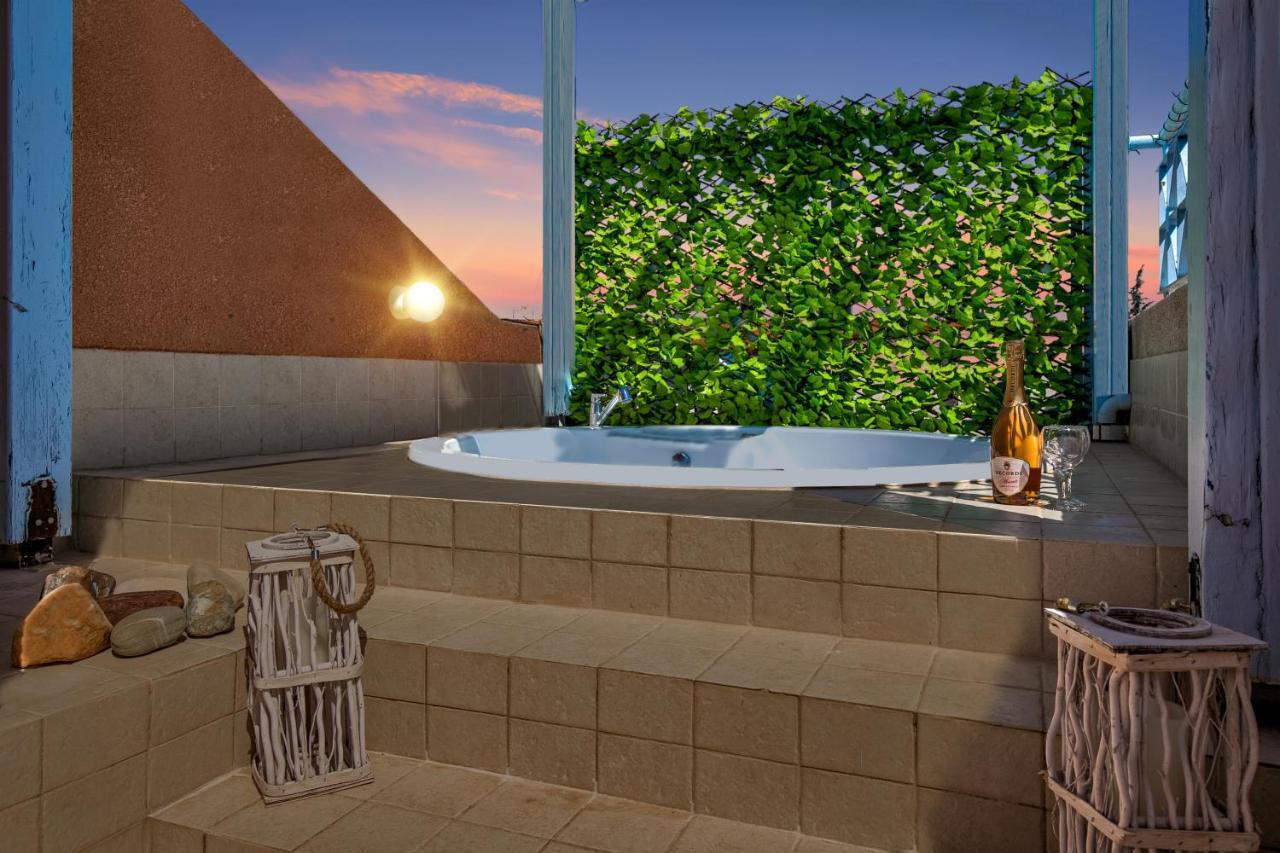 Antonia'S Palace Rooftop Jacuzzi Stunning View Paphos Exteriör bild