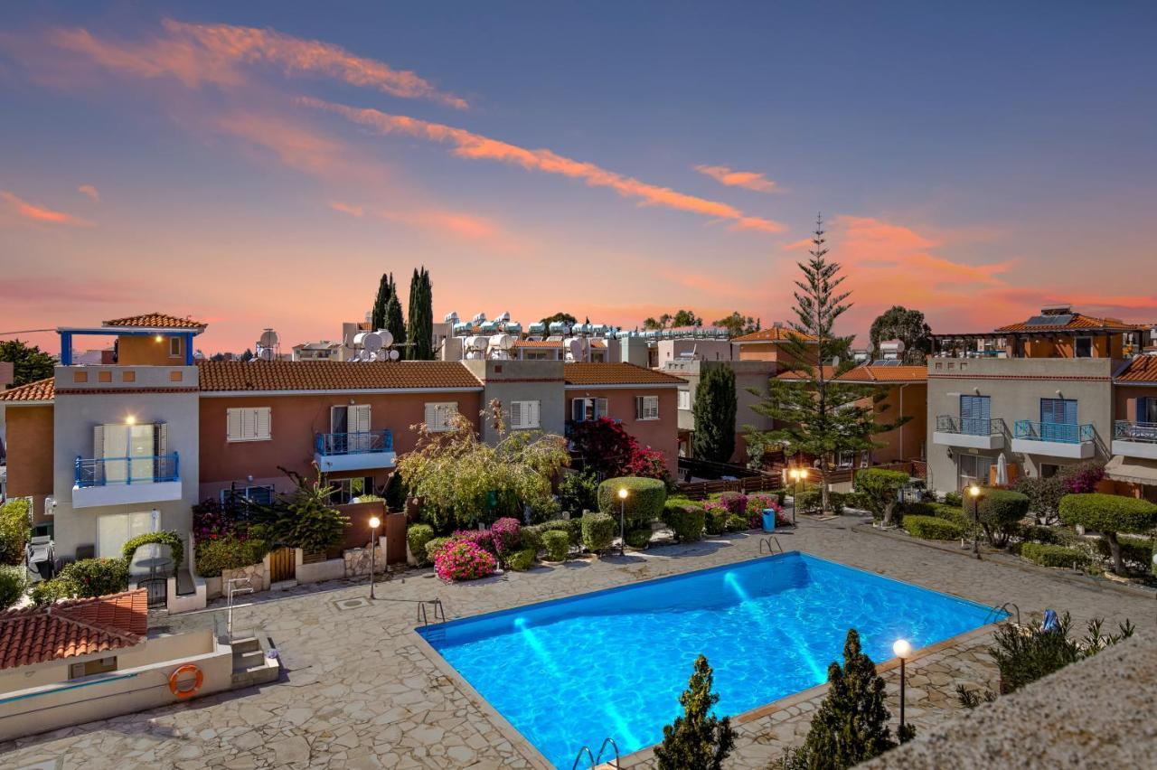 Antonia'S Palace Rooftop Jacuzzi Stunning View Paphos Exteriör bild